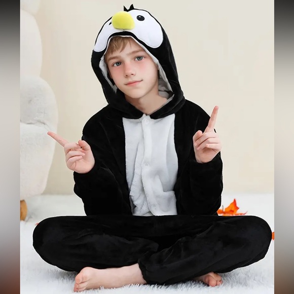Other - Kid’s Penguin Onesie Costume Size 7/8 Unisex